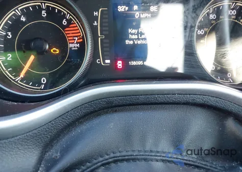 2018 Jeep Cherokee Latitude Plus Fwd z USA, uszkodzony, nr VIN 1C4PJLLB2JD504389